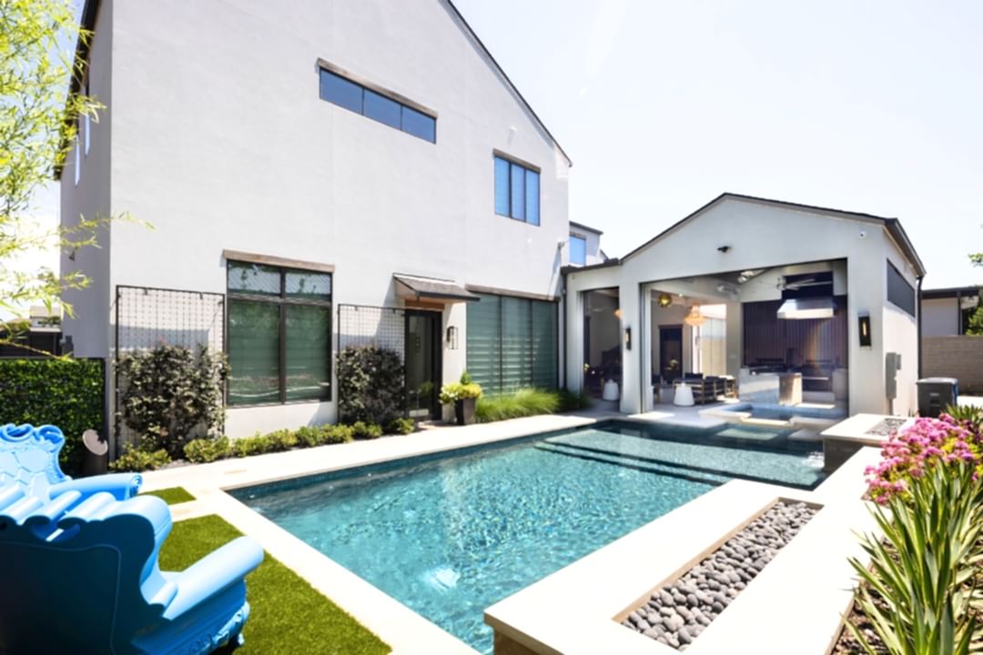 Pool Structure Installation - Advance Pools, Inc