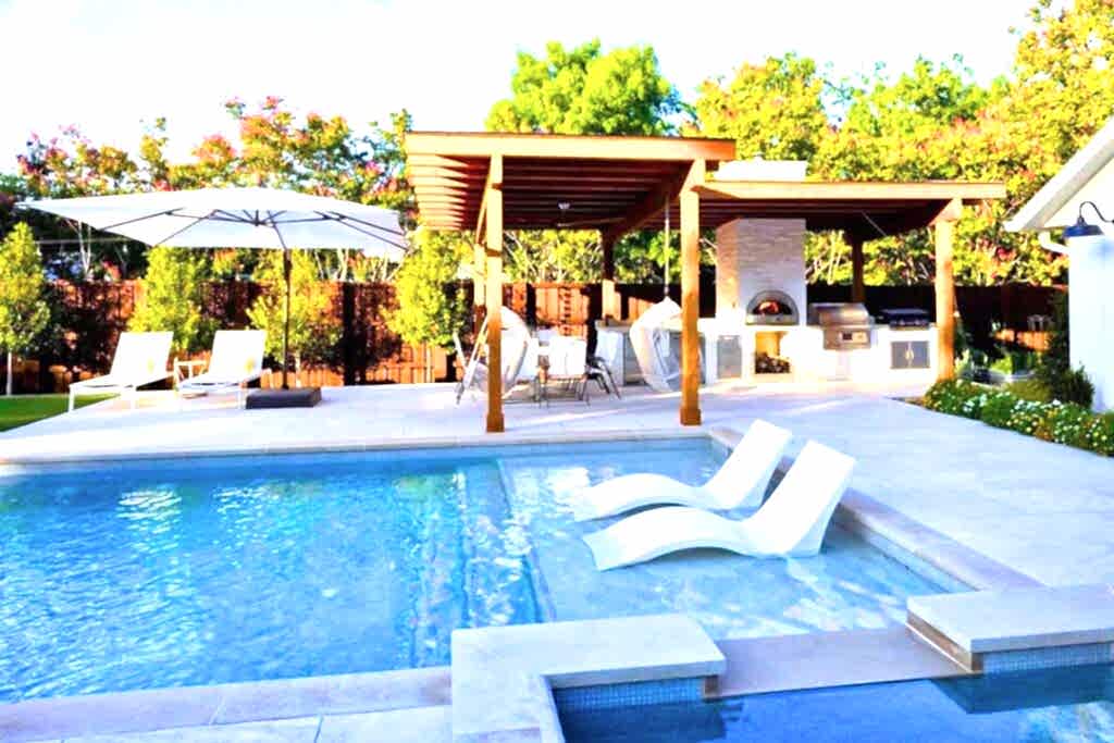 Pool Structure Installation in Dallas, TX