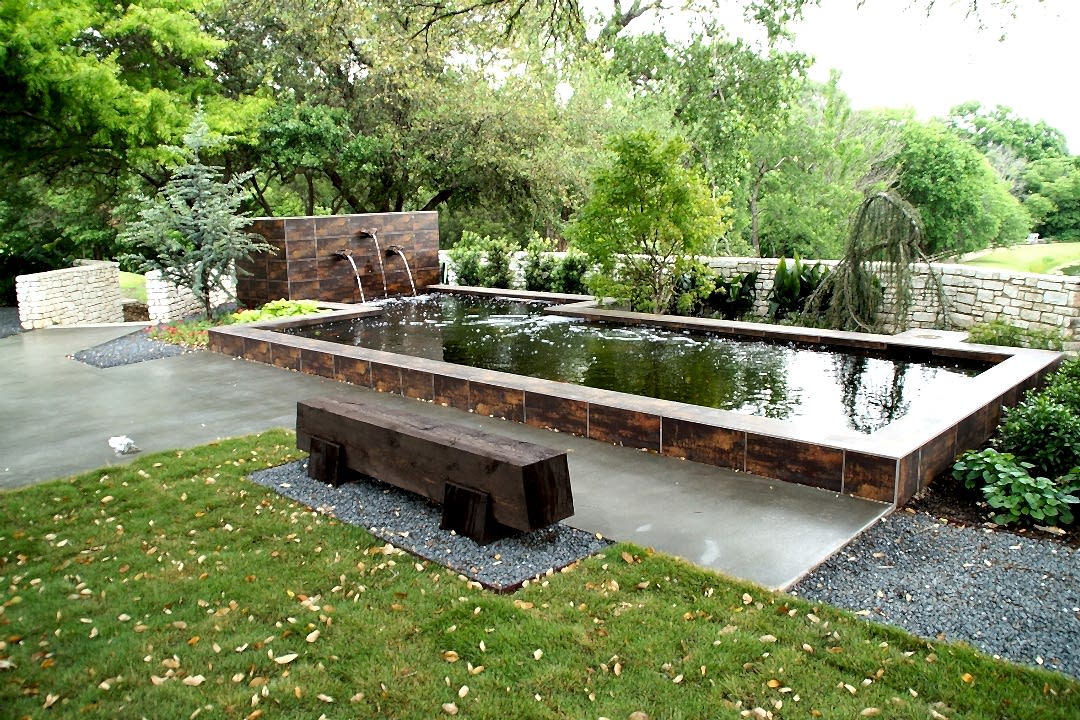 Pool Fountains & Waterfall Installation