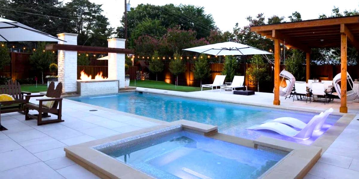 How to Choose From Swimming Pool Contractors- Advance Pools